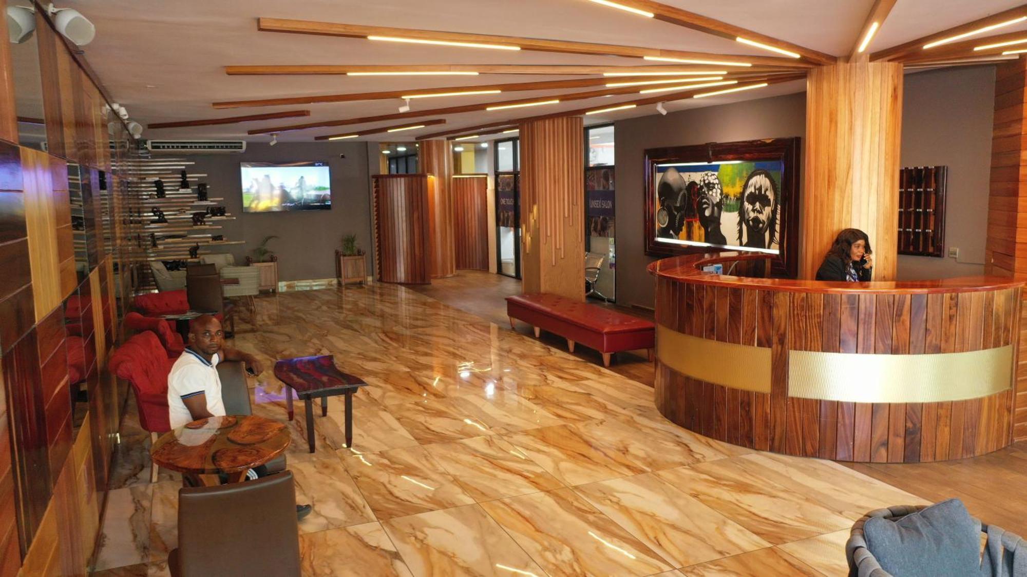 Murex Plaza Hotel & Suites Monrovia Eksteriør billede
