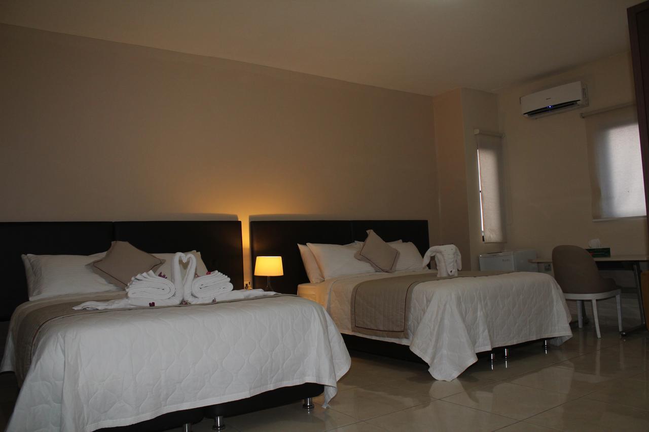 Murex Plaza Hotel & Suites Monrovia Eksteriør billede