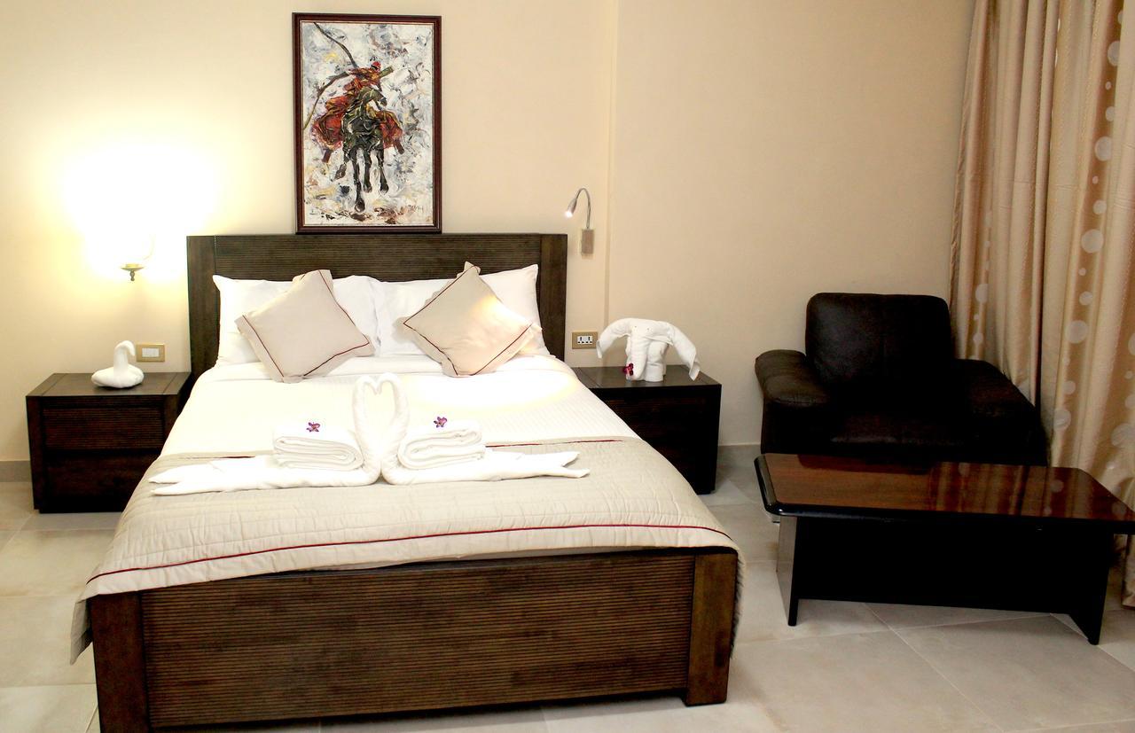 Murex Plaza Hotel & Suites Monrovia Eksteriør billede