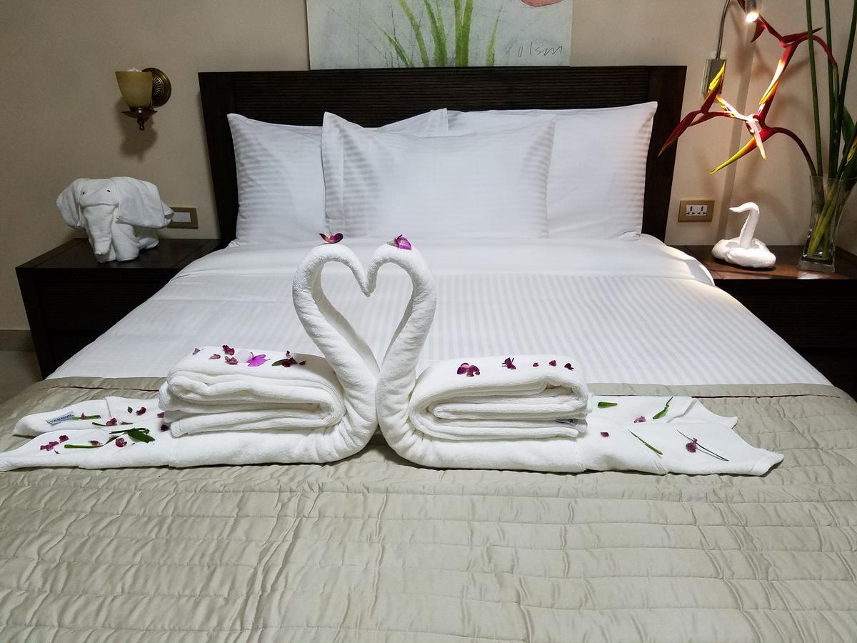 Murex Plaza Hotel & Suites Monrovia Eksteriør billede